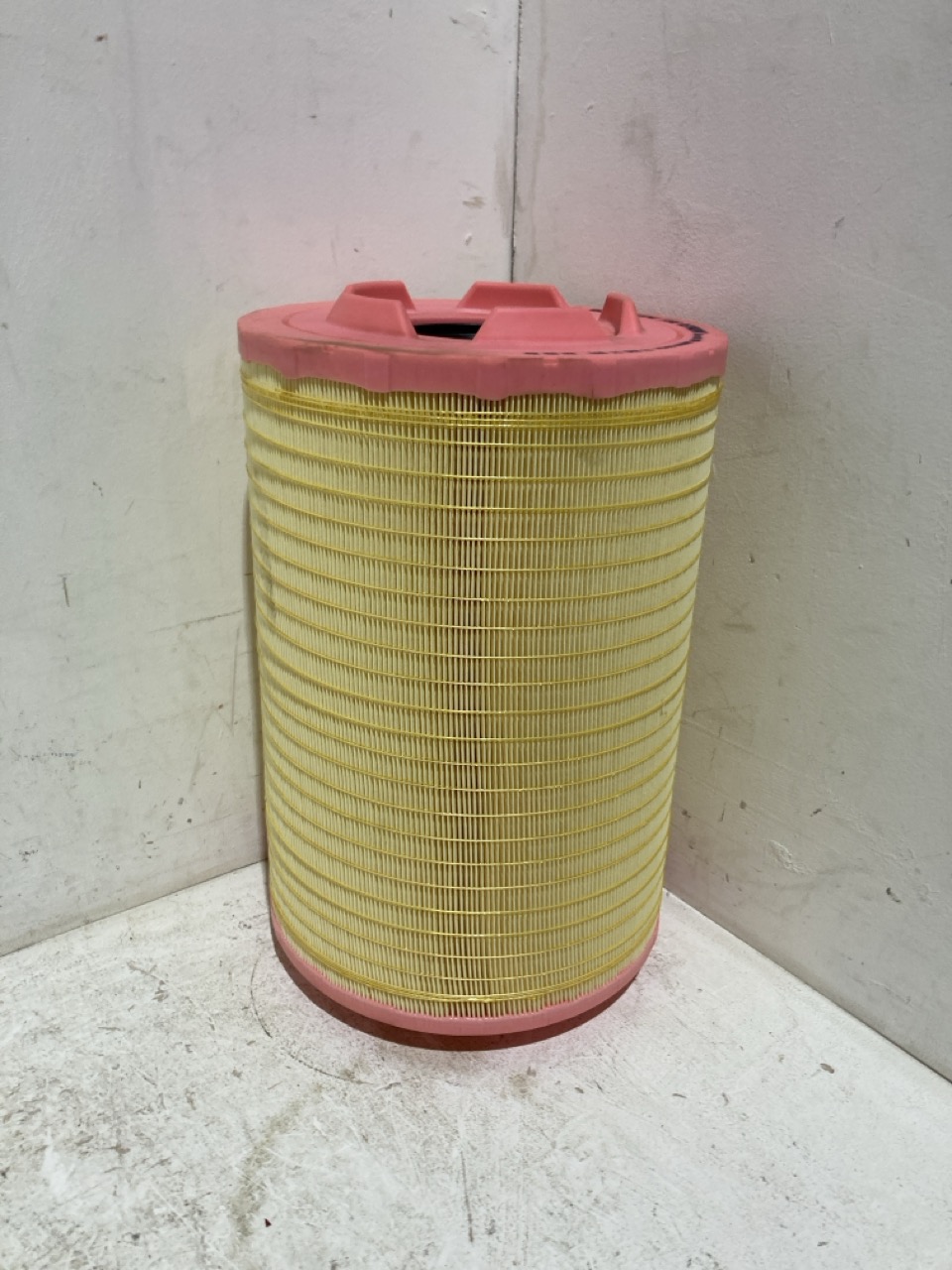 Lot 28  
            Birmingham - Collection Only 

                
3 X DAF AIR FILTERS