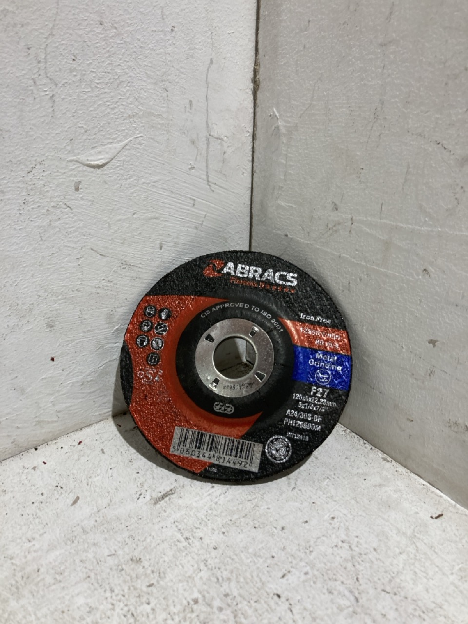 Lot 29  
            Birmingham - Collection Only 

                
ASSORTMENT OF GRINDING WHEELS TO INCLUDE ABRACS