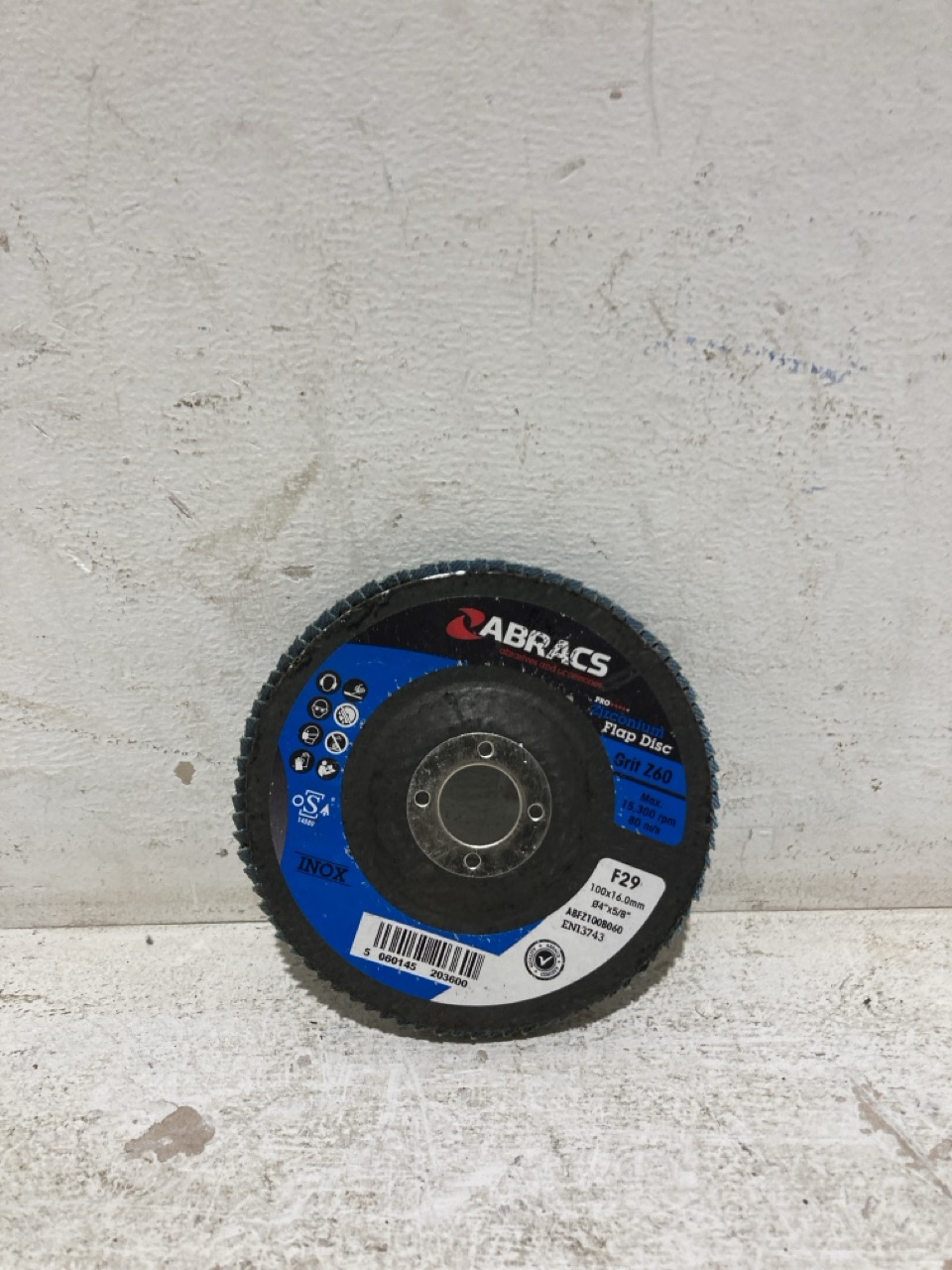 Lot 29  
            Birmingham - Collection Only 

                
ASSORTMENT OF GRINDING WHEELS TO INCLUDE ABRACS