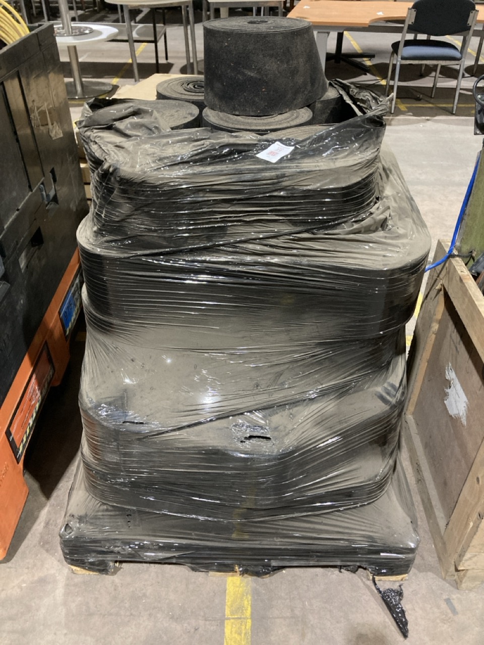 Lot 39  
            Birmingham - Collection Only 

                
PALLET OF SHEET MEMBRANE