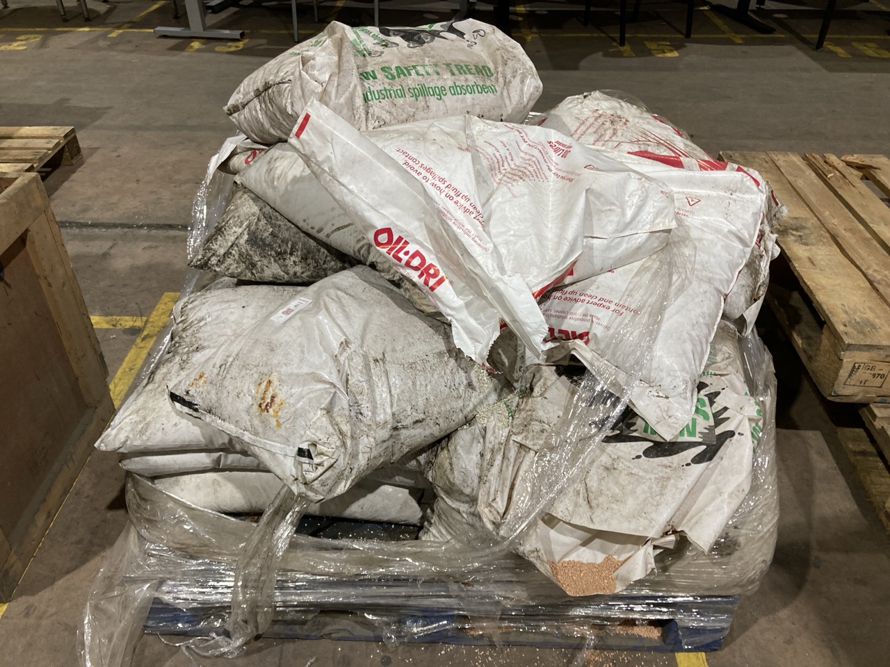 Lot 41  
            Birmingham - Collection Only 

                
PALLET OF FLOOR ABSORBENT GRANULES