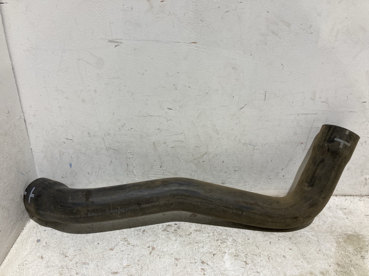 Lot 48  
            Birmingham - Collection Only 

                
ASSORTMENT OF STEEL WIRE ROPE AND HOSES - Image 3