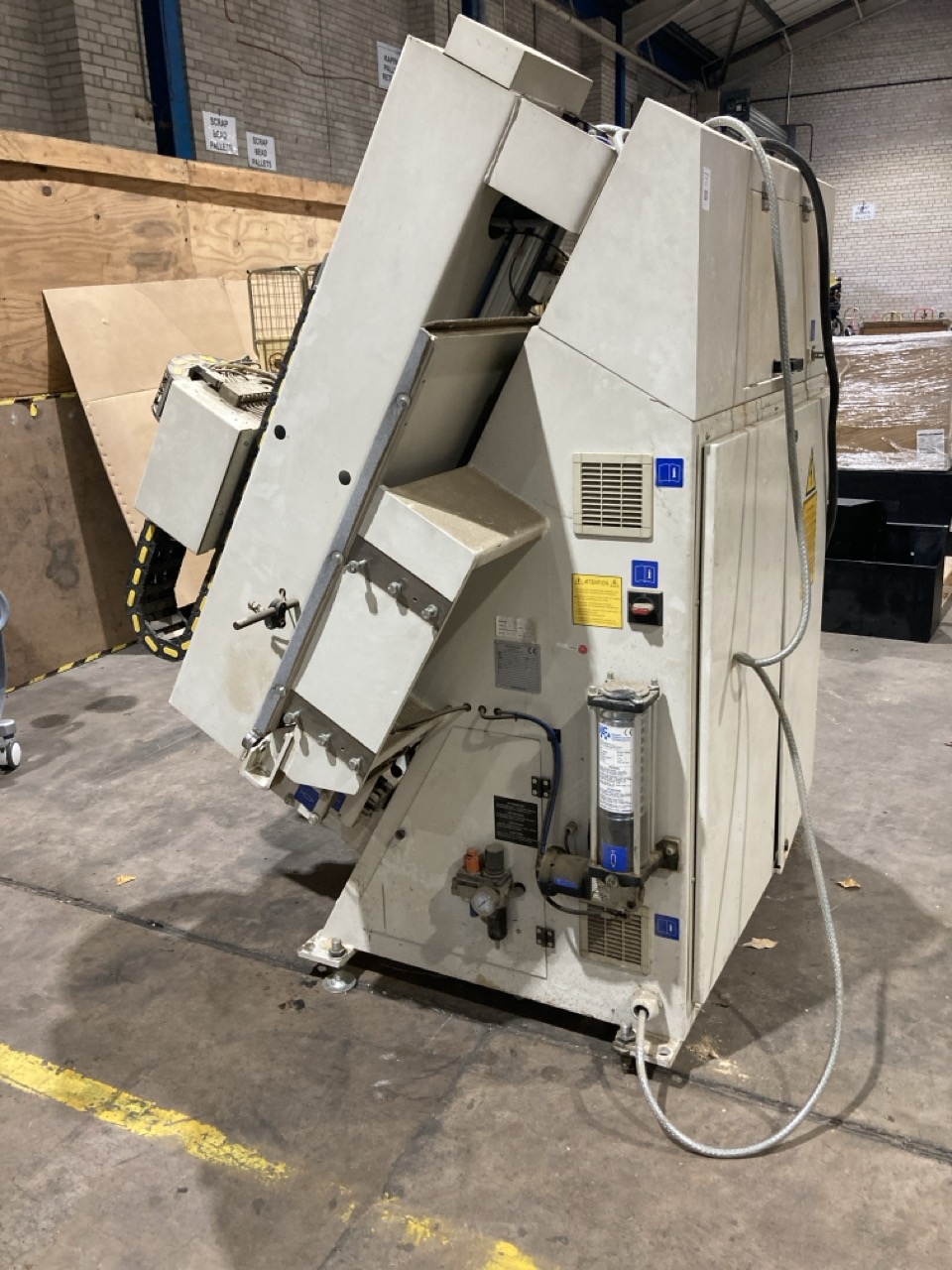 Lot 4  
            Birmingham - Collection Only 

                
2008 SCM CYFLEX F900 CNC DRILLING MACHINE S/N AB-192359 - Image 3