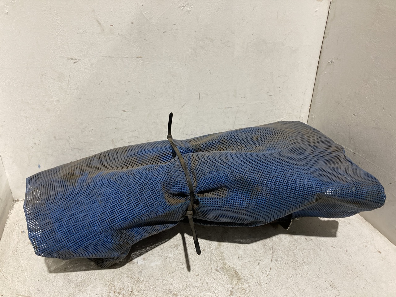 Lot 51  
            Birmingham - Collection Only 

                
WHEELBARROW AND A QUANTITY OF NET BAGS - Image 2