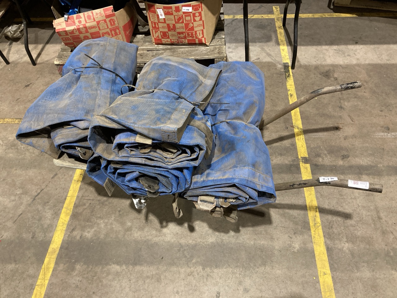 Lot 51  
            Birmingham - Collection Only 

                
WHEELBARROW AND A QUANTITY OF NET BAGS - Image 4