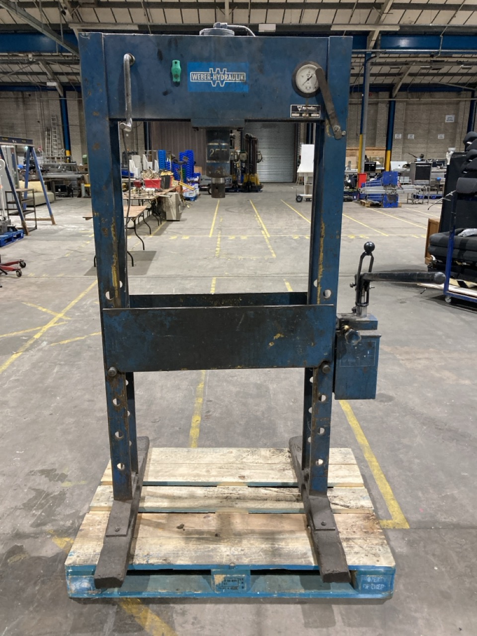 Lot 55  
            Birmingham - Collection Only 

                
AC HYDRAULIC P25H HYDRAULIC PUMP S/N 51917