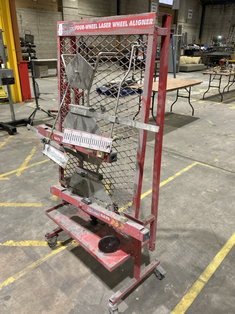 Lot 64  
            Birmingham - Collection Only 

                
SEALEY GA70 FOUR WHEEL LASER WHEEL ALIGNER - Image 3