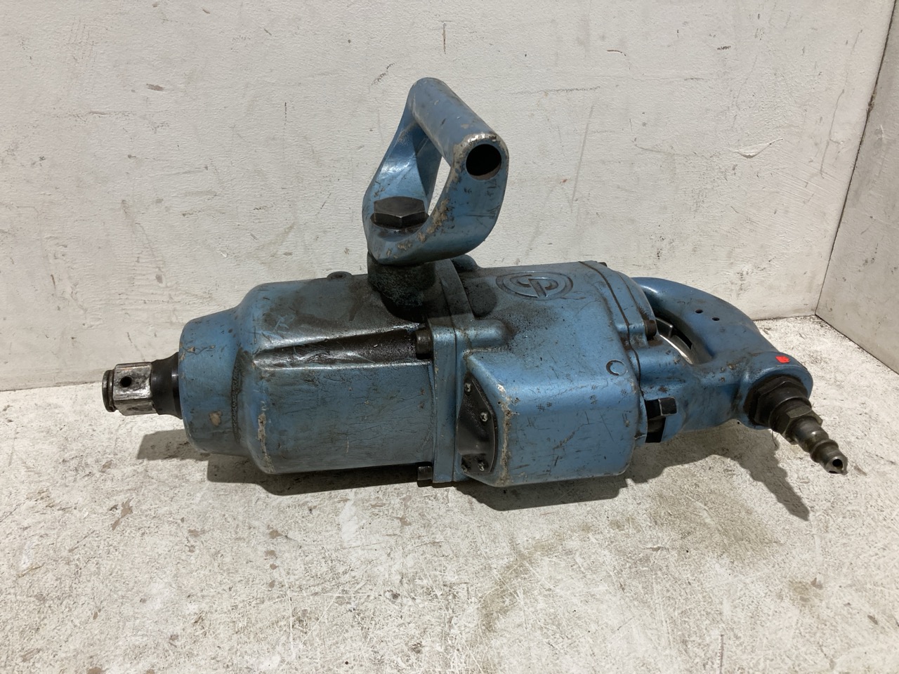 Lot 67  
            Birmingham - Collection Only 

                
ASSORTMENT OF TOOLS AND PARTS TO INCLUDE CHICAGO PNEUMATIC 1/2 INCH AIR IMPACT GUN - Image 2