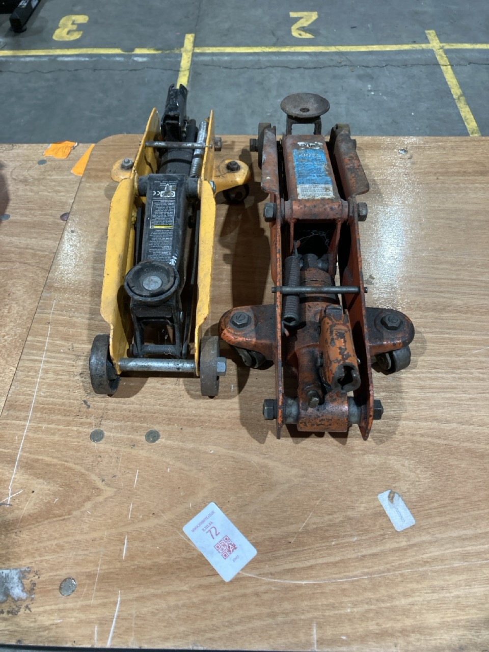 Lot 72  
            Birmingham - Collection Only 

                
ASSORTMENT OF TROLLEY JACKS