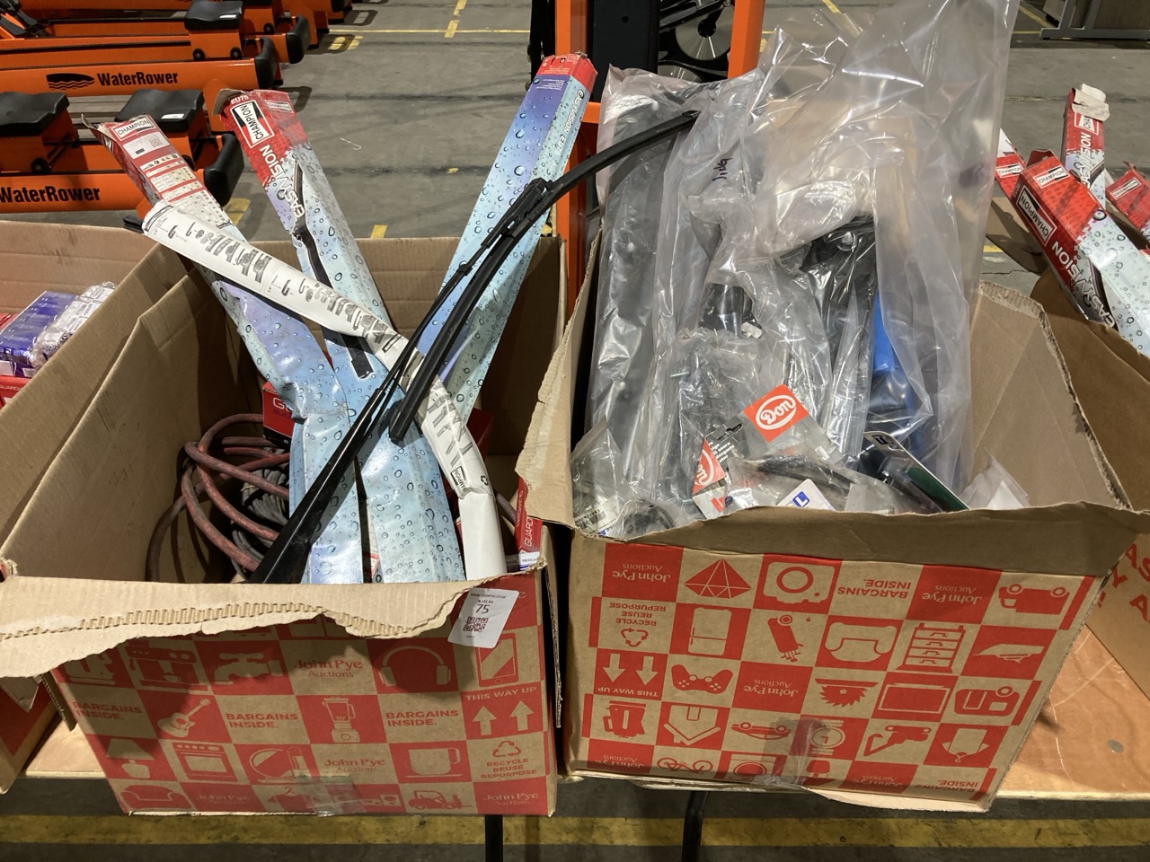 Lot 75  
            Birmingham - Collection Only 

                
ASSORTMENT OF LORRY PARTS TO INCLUDE WINDOW WIPERS