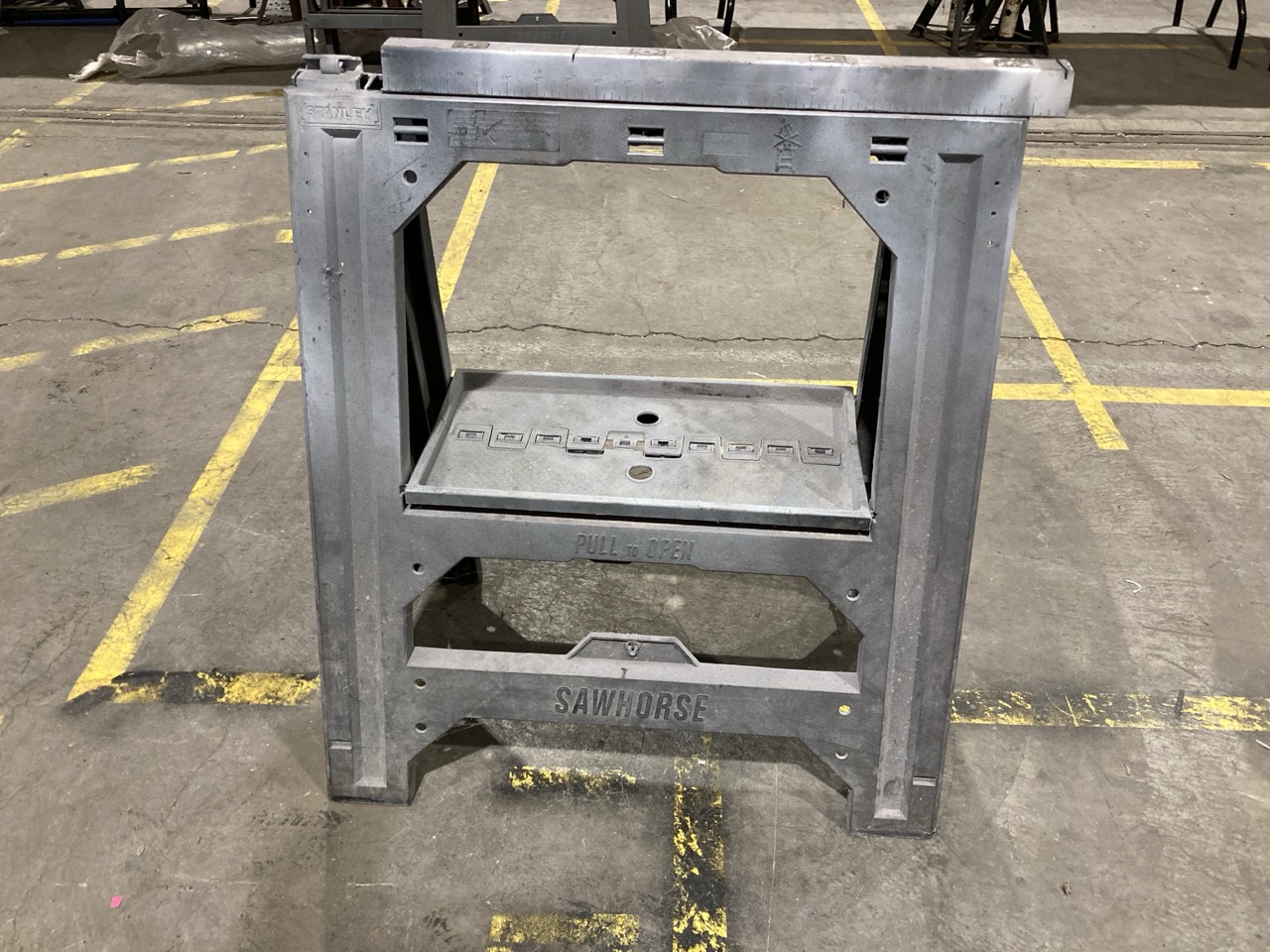 Lot 87  
            Birmingham - Collection Only 

                
QUANTITY OF WORK BENCHES - Image 4