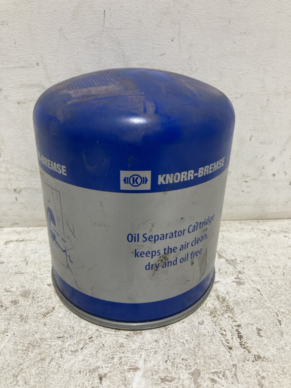 Lot 91  
            Birmingham - Collection Only 

                
ASSORTMENT OF LORRY PARTS TO INCLUDE OIL SEPARATOR CARTRIDGE