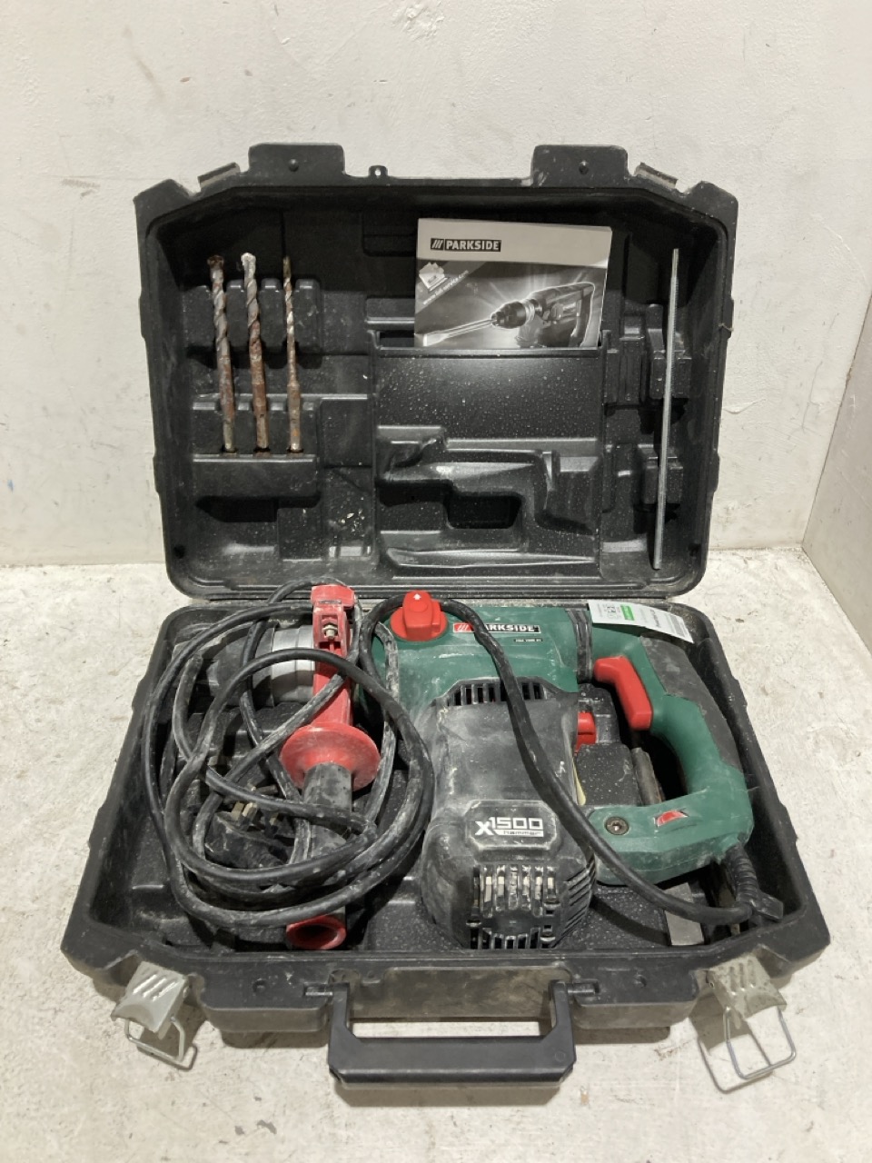 Lot 93  
            Birmingham - Collection Only 

                
ASSORTMENT OF TOOLS TO INCLUDE A PARKSIDE HAMMER DRILL