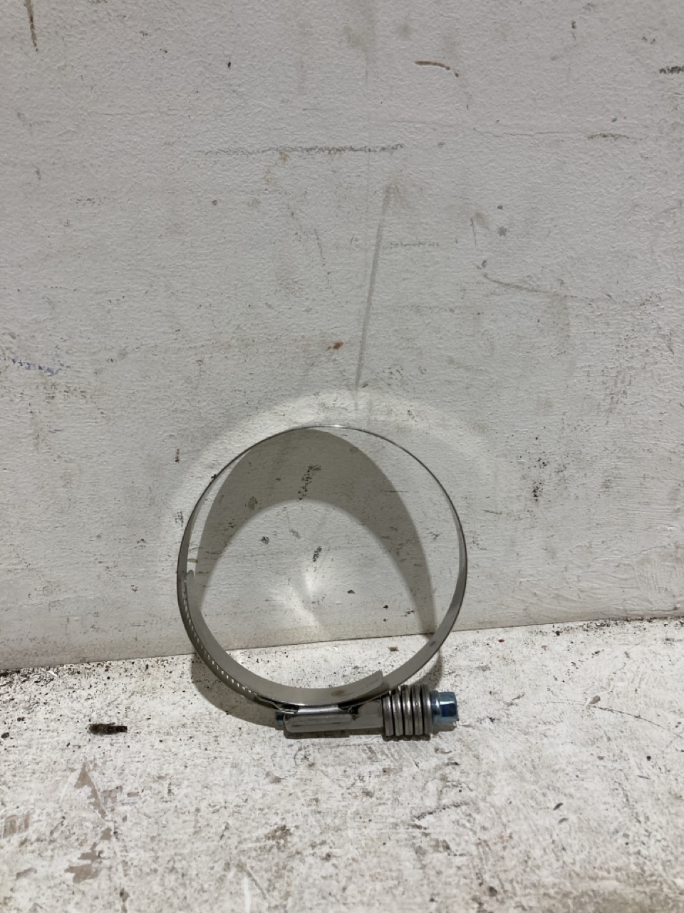 Lot 96  
            Birmingham - Collection Only 

                
ASSORTMENT OF PARTS TO INCLUDE SPRINTER MIRROR - Image 2