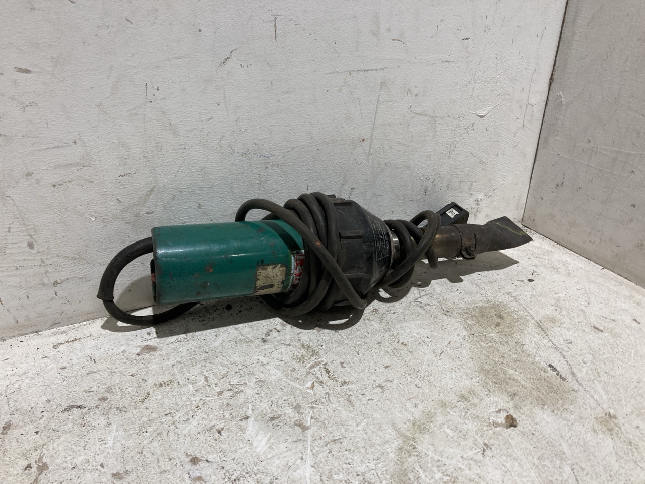 Lot 99  
            Birmingham - Collection Only 

                
ASSORTMENT OF TOOLS TO INCLUDE SNAP-ON RECIPROCATING SAW - Image 2