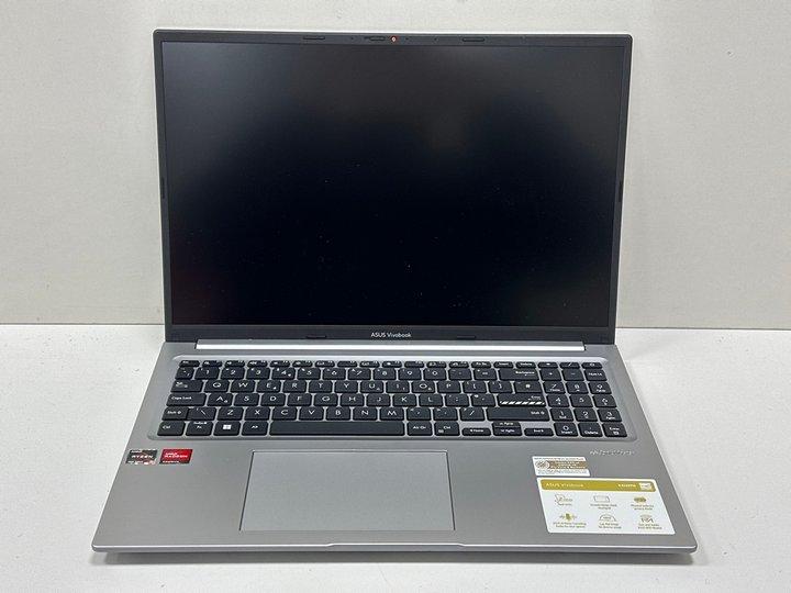 Lot 127  
            Marchington - Parcel Delivery Only 

                
ASUS VIVOBOOK 16 LAPTOP: MODEL NO M1605YA (WITH BOX, SPARES & REPAIRS). [JPTM151776]