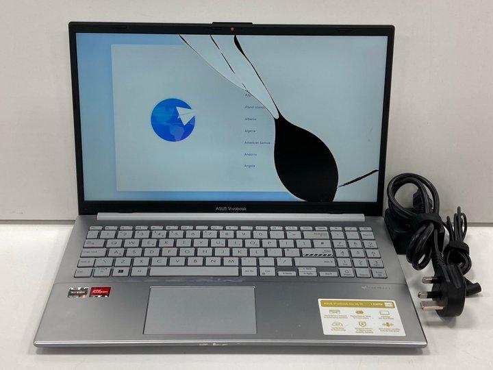 Lot 26  
            Marchington - Parcel Delivery Only 

                
ASUS VIVOBOOK GO 15 OLED (E1504F) 512 GB LAPTOP IN COOL SILVER. (WITH MAINS POWER...