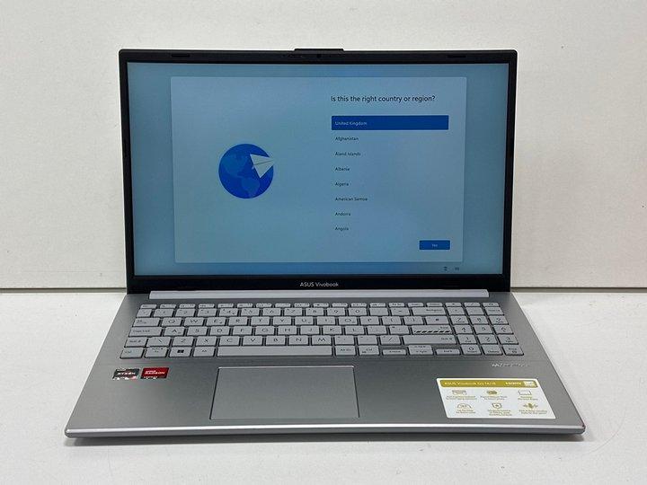 Lot 30  
            Marchington - Parcel Delivery Only 

                
ASUS VIVOBOOK GO 15 512 GB LAPTOP IN SILVER: MODEL NO E1504FA (WITH BOX & MAINS P...
