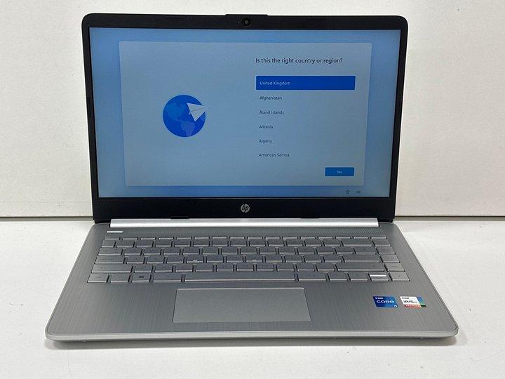 Lot 42  
            Marchington - Parcel Delivery Only 

                
HP 14S-DQ5010SA 512 GB LAPTOP IN SILVER. (WITH BOX & MAINS POWER ADAPTER). 12TH G...