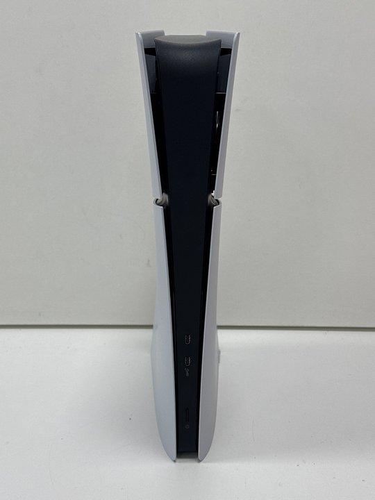 Lot 72  
            Marchington - Parcel Delivery Only 

                
SONY PLAYSTATION 5 - SLIM (DIGITAL EDITION) 825 GB GAMES CONSOLE IN WHITE: MODEL ...