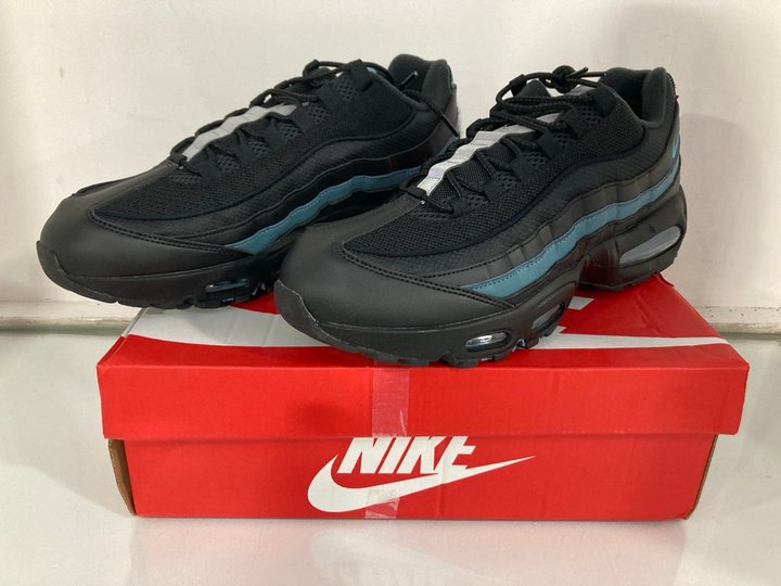 Lot 118  
            Marchington SR13 - Parcel Delivery Only 

                
NIKE AIR MAX 95 OG TRAINERS IN BLACK - UK SIZE: 12 - ORIGINAL RRP £175: LOCATION ...