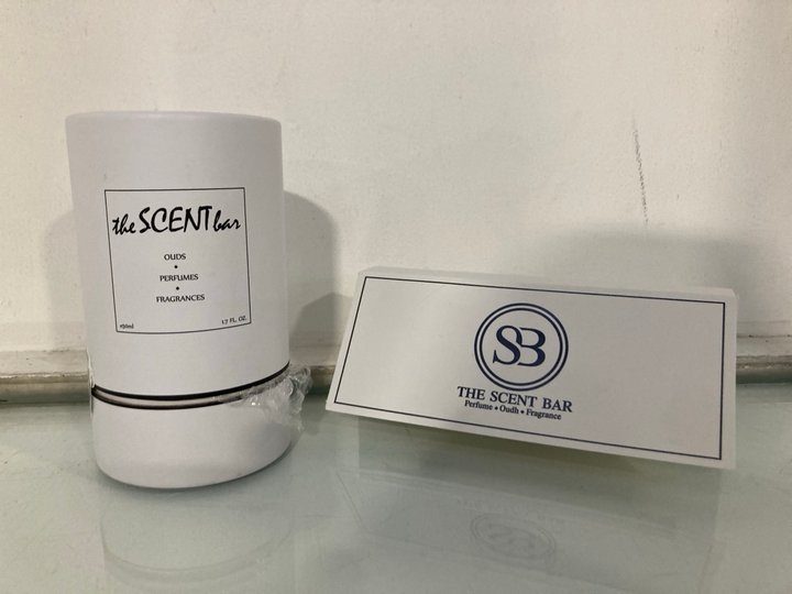 Lot 122  
            Marchington SR13 - Parcel Delivery Only 

                
THE SCENT BAR OUDS PERFUME 50ML TO INCLUDE THE SCENT BAR HANDBAG PERFUME: LOCATIO...