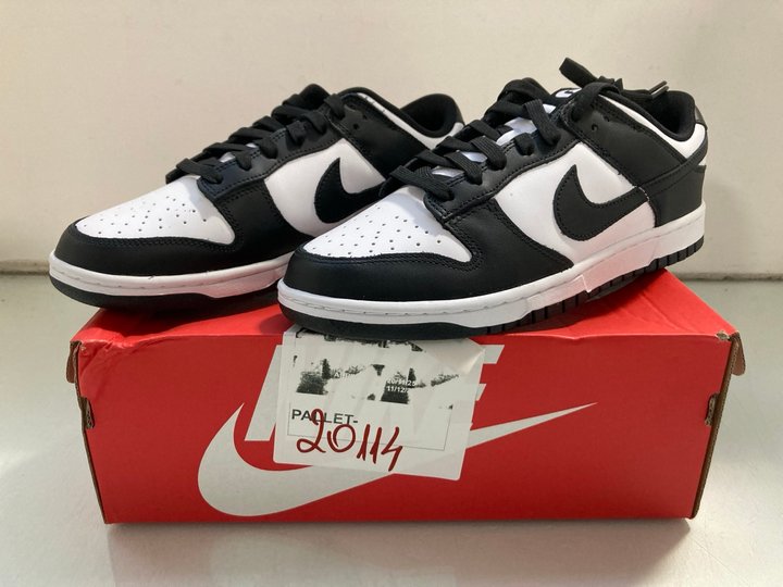Lot 130  
            Marchington SR13 - Parcel Delivery Only 

                
NIKE DUNK LOW RETRO TRAINERS IN BLACK/WHITE-UK SIZE 9-ORIGINAL RRP £110.00: LOCAT...