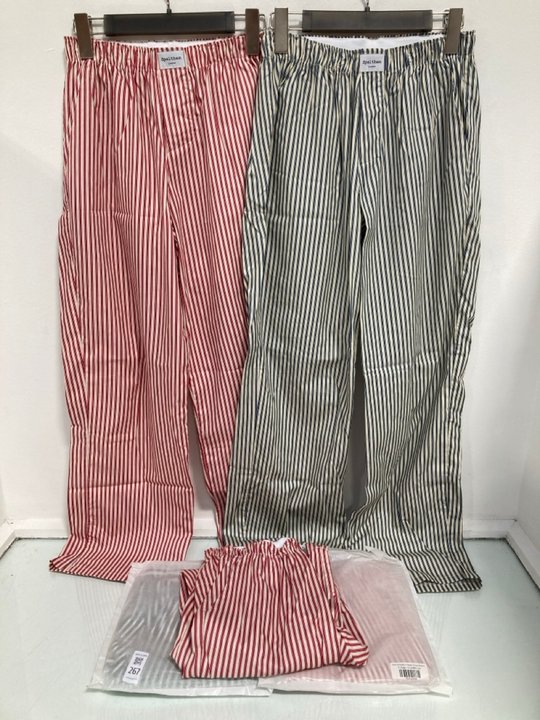 Lot 267  
            Marchington SR13 - Parcel Delivery Only 

                
QTY OF ASSORTED SPELTHAM LONDON PYJAMA BOTTOMS IN SIZE: SMALL: LOCATION - H14