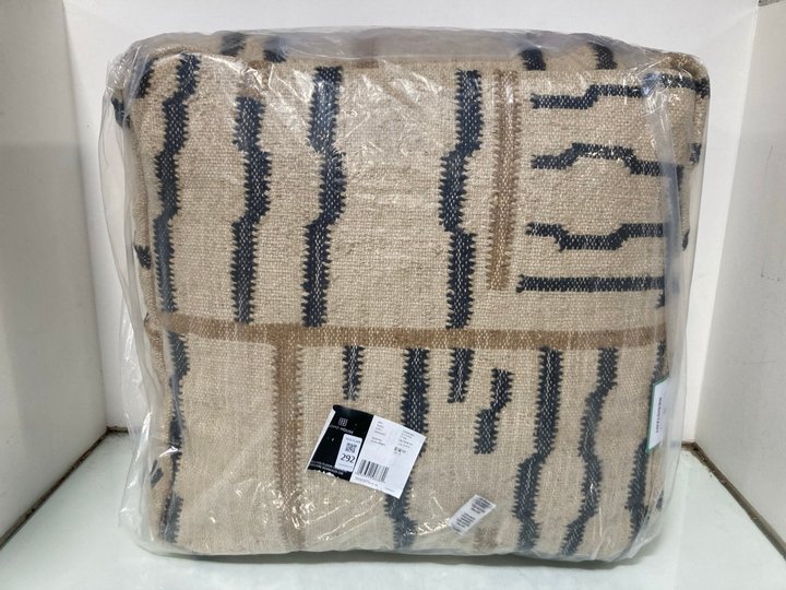 Lot 292  
            Marchington SR13 - Parcel Delivery Only 

                
SOHO HOUSE MALLAIG FLOOR CUSHION IN NATURAL - SIZE: 60X60X25CM - ORIGINAL RRP: £3...