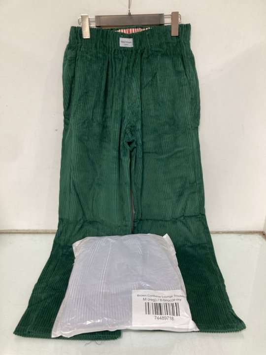 Lot 294  
            Marchington SR13 - Parcel Delivery Only 

                
SPELTHAM LONDON BROWN CORDED LOUNGE TROUSERS - UK SIZE: MEDIUM TO INCLUDE SPELTHA...