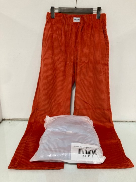 Lot 303  
            Marchington SR13 - Parcel Delivery Only 

                
2 X SPELTHAM LONDON ORANGE CORDED LOUNGE TROUSERS - UK SIZE: MEDIUM - COMBINED RR...