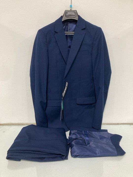 Lot 309  
            Marchington SR13 - Parcel Delivery Only 

                
BOYS ROCO FORD 3 PIECE SUIT IN NAVY - AGE: 14 YEARS: LOCATION - H12