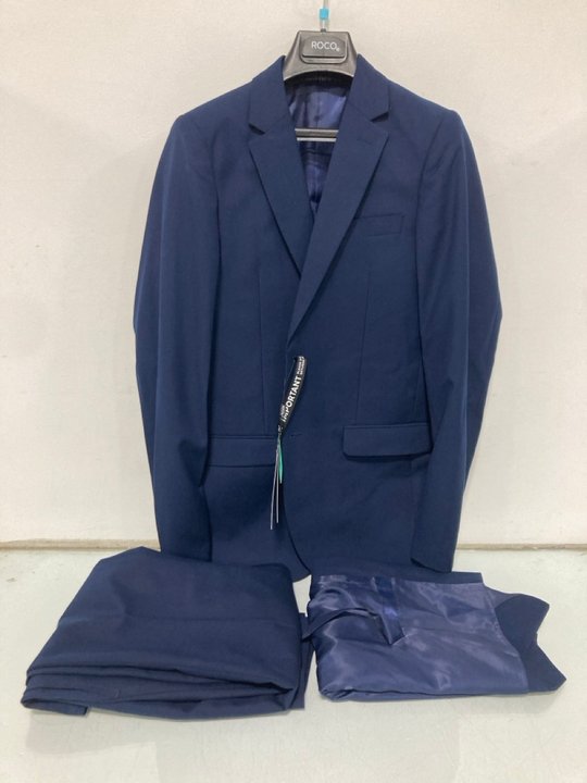 Lot 314  
            Marchington SR13 - Parcel Delivery Only 

                
BOYS ROCO FORD 3 PIECE SUIT IN NAVY - AGE: 14 YEARS: LOCATION - H12
