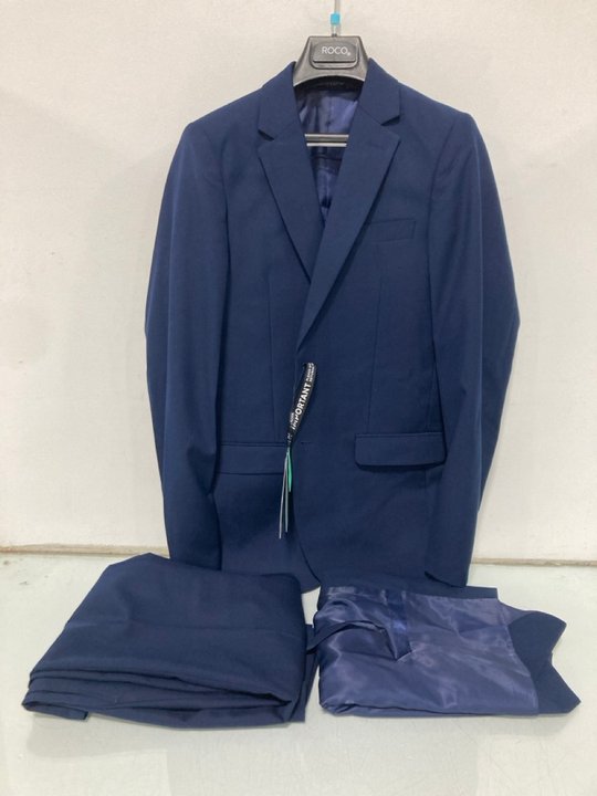 Lot 323  
            Marchington SR13 - Parcel Delivery Only 

                
BOYS ROCO FORD 3 PIECE SUIT IN NAVY - AGE: 14 YEARS: LOCATION - H11