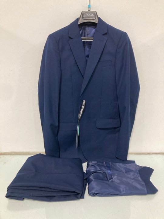 Lot 324  
            Marchington SR13 - Parcel Delivery Only 

                
BOYS ROCO FORD 3 PIECE SUIT IN NAVY - AGE: 14 YEARS: LOCATION - H11