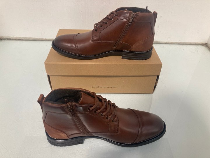 Lot 353  
            Marchington SR13 - Parcel Delivery Only 

                
JONES BOOTMAKER DORIAN LEATHER ANKLE BOOTS IN BROWN - UK SIZE: 9 - ORIGINAL RRP: ...