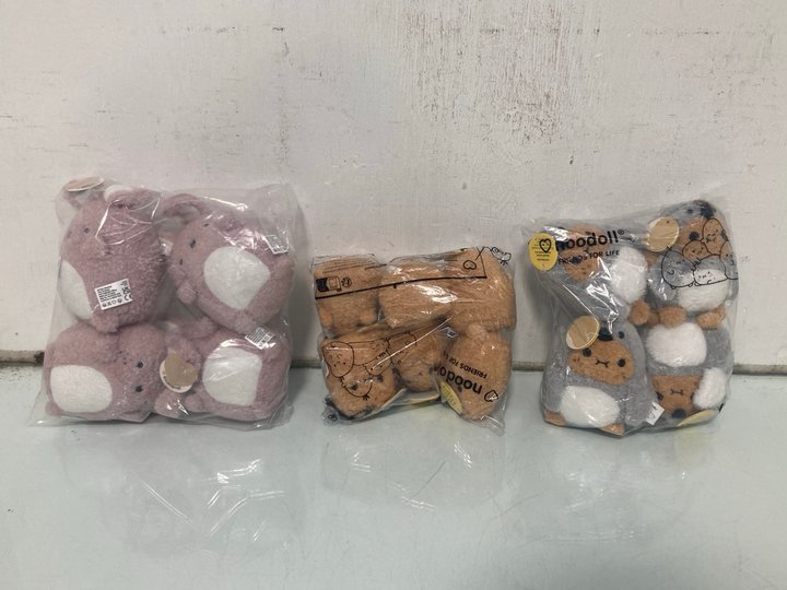 Lot 370  
            Marchington SR13 - Parcel Delivery Only 

                
QTY OF ASSORTED NOODOLL SOFT TOYS TO INCLUDE RICE SPUD JUST A BABY: LOCATION - H8