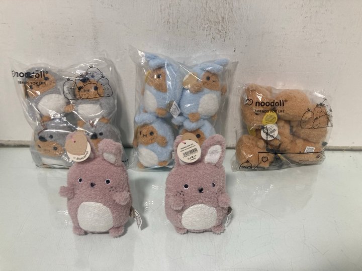 Lot 376  
            Marchington SR13 - Parcel Delivery Only 

                
QTY OF ASSORTED NOODOLL SOFT TOYS TO INCLUDE RICE SPUD BLUE BUNNY: LOCATION - H8