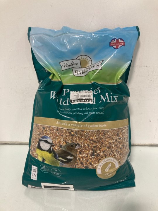 Lot 377  
            Marchington SR13 - Parcel Delivery Only 

                
WALTER HARRISONS PREMIER WILD BIRD MIX 12.75KG: LOCATION - H8