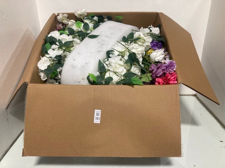 Lot 383  
            Marchington SR13 - Parcel Delivery Only 

                
QTY OF ASSORTED ARTIFICIAL WILDFLOWERS: LOCATION - H8