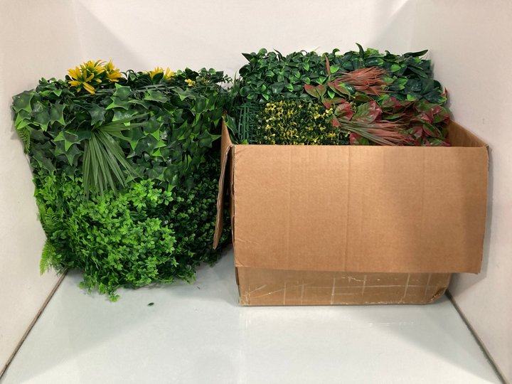 Lot 396  
            Marchington SR13 - Parcel Delivery Only 

                
ARTIFICIAL FOLIAGE WALL PANEL: LOCATION - H7