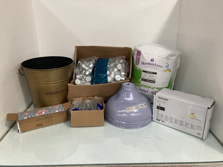 Lot 407  
            Marchington SR13 - Parcel Delivery Only 

                
QTY OF ASSORTED HOUSEHOLD ITEMS TO INCLUDE LUCIA EASYFIT LIGHT SHADE IN LILAC: LO...