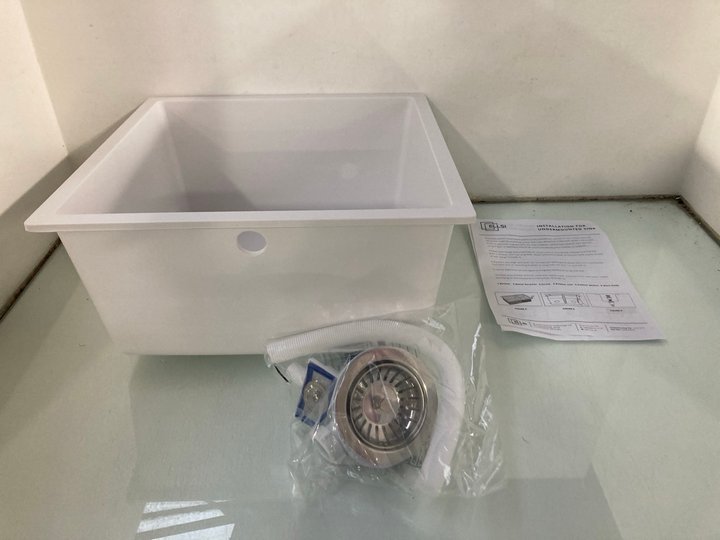 Lot 429  
            Marchington SR13 - Parcel Delivery Only 

                
COMITE 1 BOWL UNDEROMOUNTED SINK WITH STRAINER WASTE: LOCATION - H5