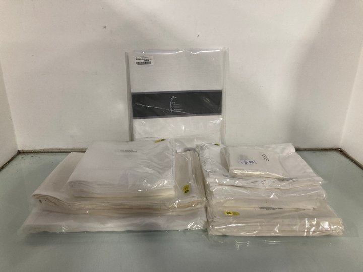 Lot 446  
            Marchington SR13 - Parcel Delivery Only 

                
QTY OF ASSORTED TABLE LINENS IN WHITE TO INCLUDE HARRODS HEMSTITCH COASTERS: LOCA...