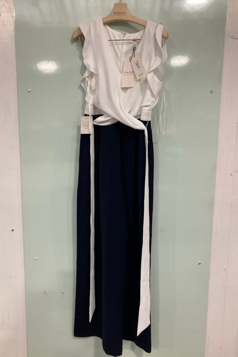 Lot 45  
            Marchington SR13 - Parcel Delivery Only 

                
PHASE EIGHT AYLA RUFFLE JUMPSUIT IN NAVY/IVORY-UK SIZE 10-ORIGINAL RRP £139.00: L...