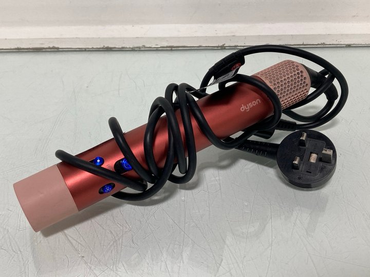 Lot 493  
            Marchington SR13 - Parcel Delivery Only 

                
DYSON I.D STYLER IN ROSE PINK: LOCATION - H2