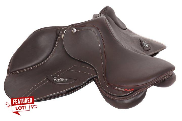 Lot 4  
            Marchington SR13 - Parcel Delivery Only 

                
ERREPLUS JF DOUBLE FLAP LEATHER JUMP SADDLE IN DARK BROWN-ORIGINAL RRP £1893.00: ...