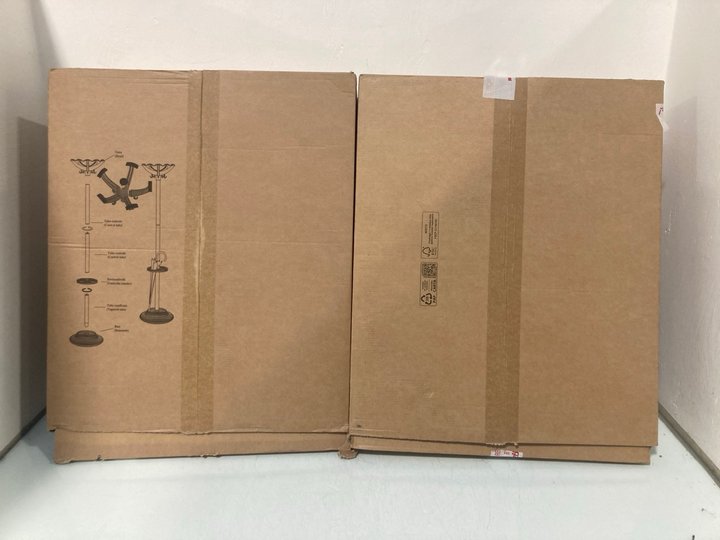 Lot 574  
            Marchington SR13 - Parcel Delivery Only 

                
2 X COAT/UMBRELLA STANDS: LOCATION - G1