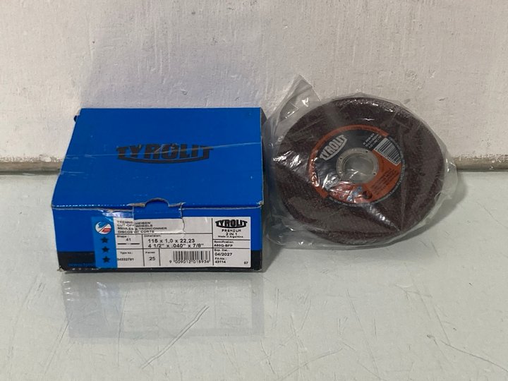 Lot 589  
            Marchington SR13 - Parcel Delivery Only 

                
BOX OF TYROLT PREMIUM 2-IN-1 CUTTING DISCS 115 X 1.0 (18+ ID REQUIRED): LOCATION ...