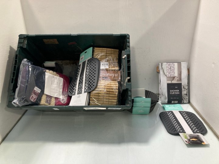 Lot 610  
            Marchington SR13 - Parcel Delivery Only 

                
QTY OF ASSORTED HOUSEHOLD ITEMS TO INCLUDE MARBLE EFFECT SHOWER CURTAIN: LOCATION...